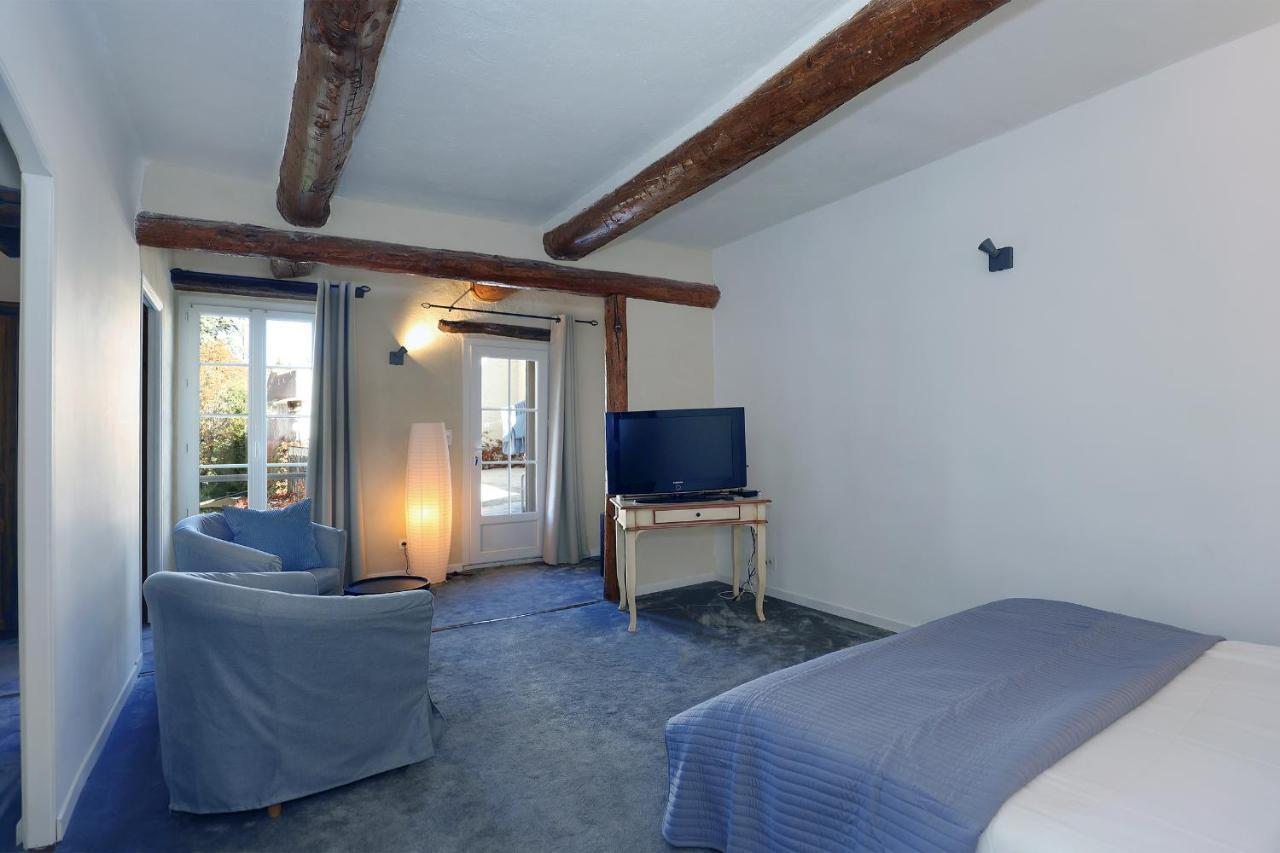 Le Cheval Blanc Bed and Breakfast La Bastide-des-Jourdans Εξωτερικό φωτογραφία