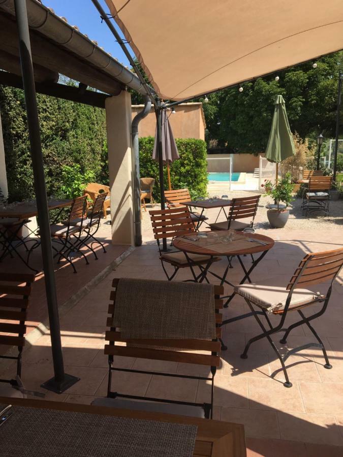 Le Cheval Blanc Bed and Breakfast La Bastide-des-Jourdans Εξωτερικό φωτογραφία